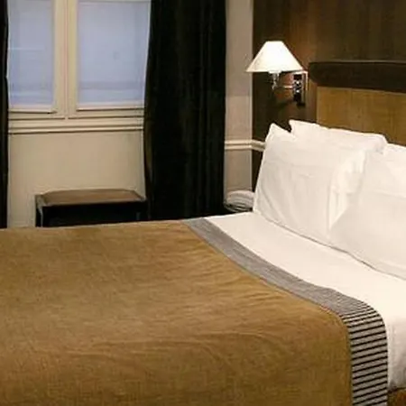 维克多利尔剧院酒店 4* 巴黎