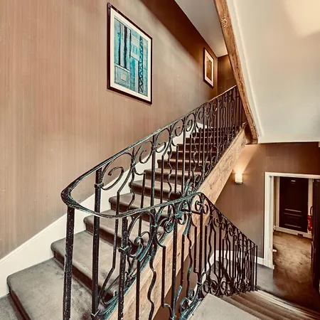 维克多利尔剧院酒店 4*