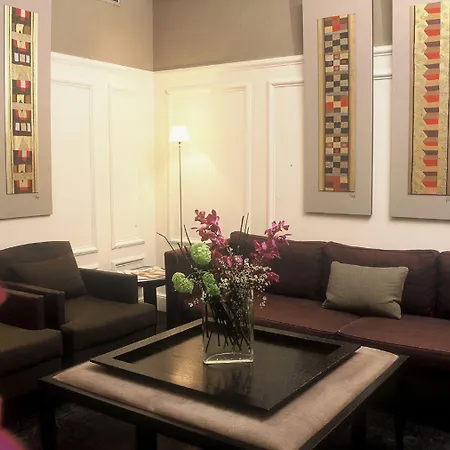 维克多利尔剧院酒店 4* 巴黎