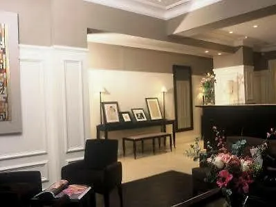 维克多利尔剧院酒店