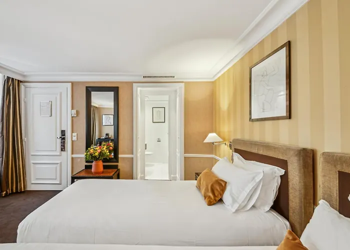 Отель Victoires Opera Париж