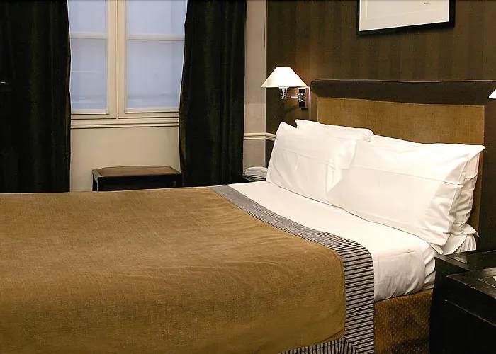 Отель Victoires Opera Париж