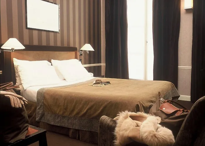 Отель Victoires Opera Париж