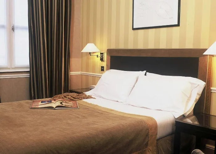 Отель Victoires Opera Париж