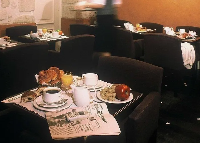 Отель Victoires Opera Париж